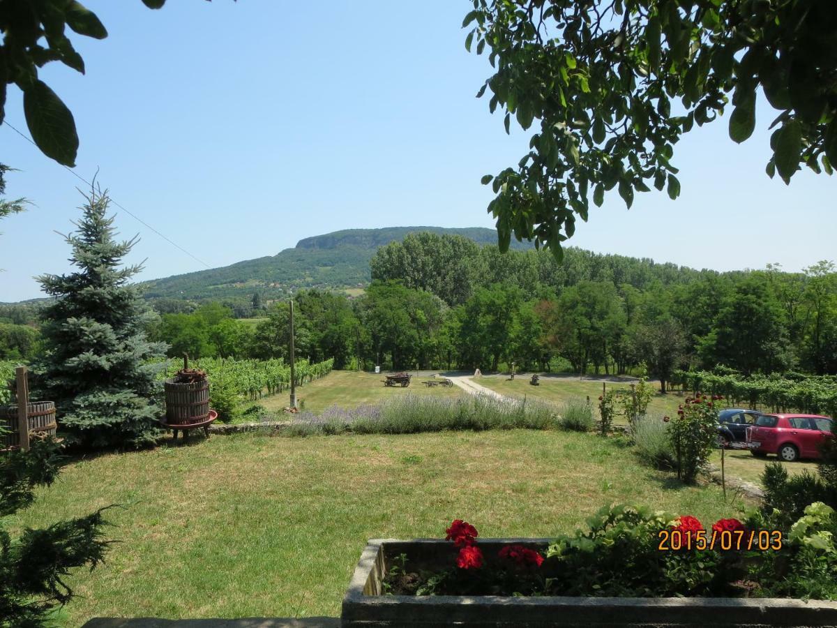 Guens Vendeghaz Hotel Szigliget Bagian luar foto